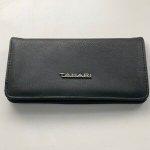 NWOT Tahari wallet - excellent condition